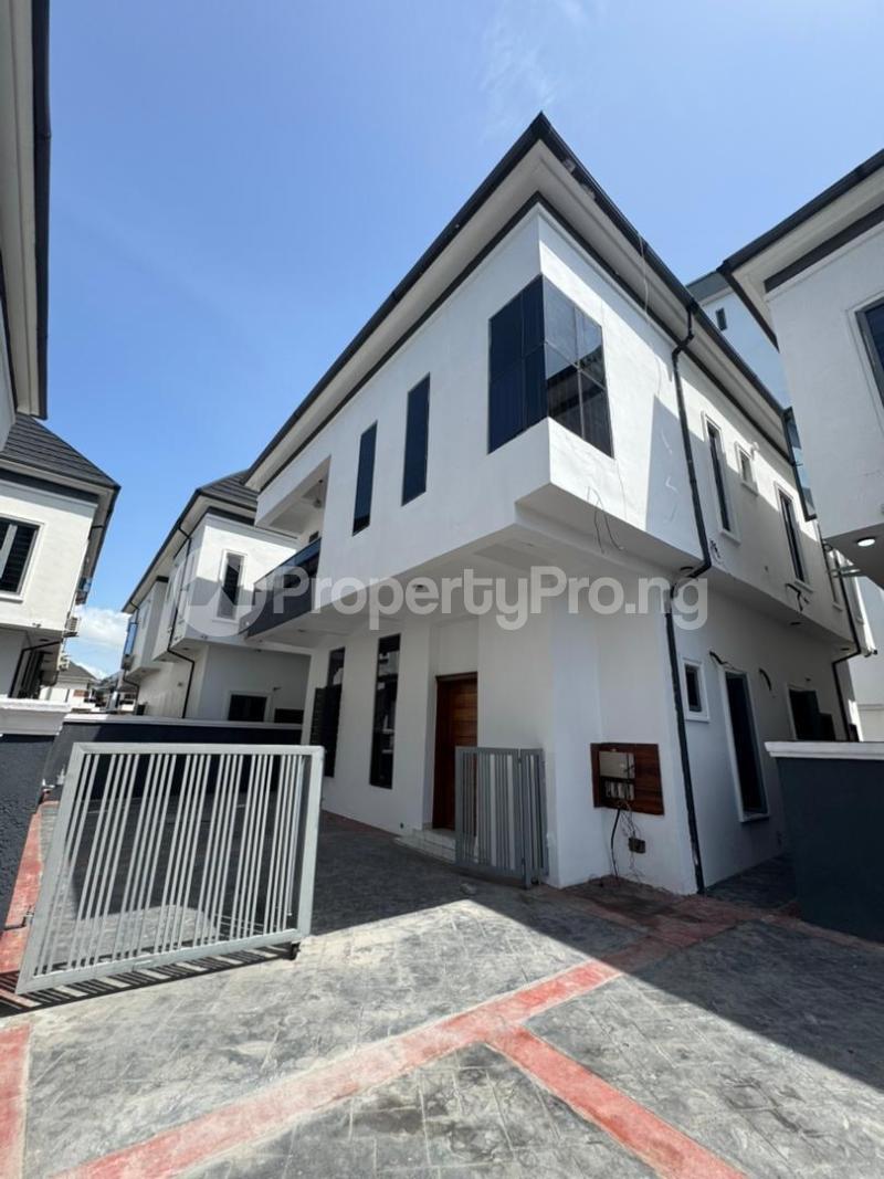 5 bedroom House for sale In A Secured Serene Estate Alternative Drive , Chevron Lekki Chevron Lekki Lagos