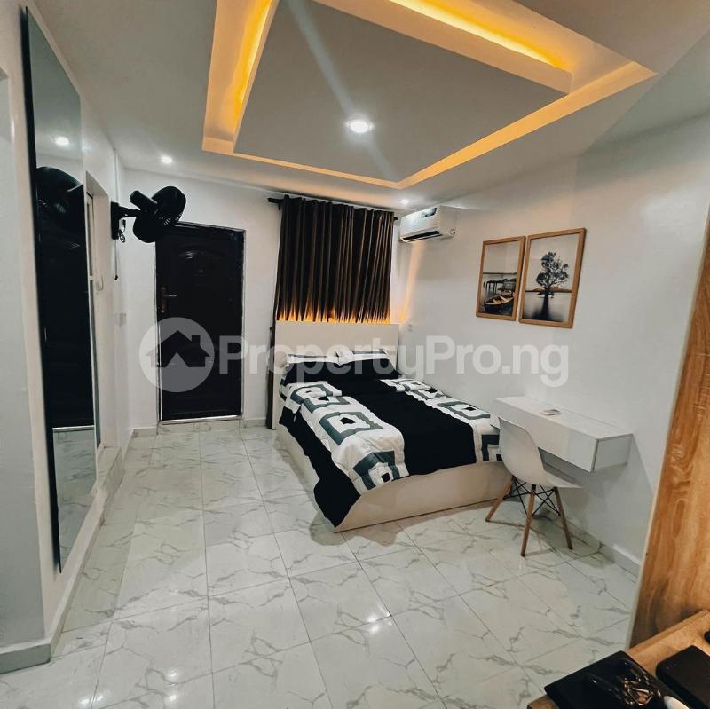 1 bedroom Flat / Apartment for shortlet Lawanson Surulere Lagos