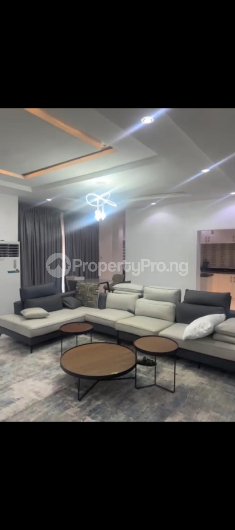 3 bedroom Flat / Apartment for shortlet In A Secured And Lovely Neighborhood At Off Freedom Way Lekki Phase 1, Lekki Lagos Lekki Phase 1 Lekki Lagos - 4