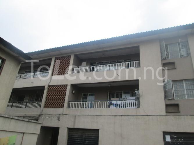 3 bedroom Flat / Apartment for rent 22, Oyegunwa Street Oshodi Expressway Oshodi Lagos