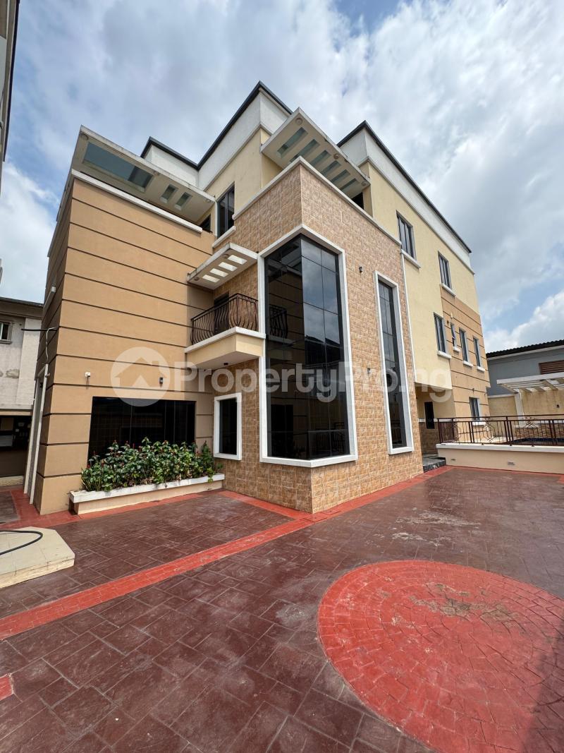 5 bedroom House for sale Omole phase 1 Ojodu Lagos