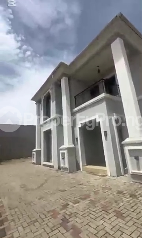 5 bedroom House for rent Guzape Abuja