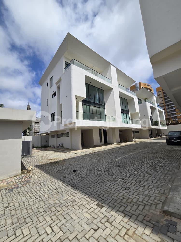 4 bedroom House for sale Parkview Estate Ikoyi Lagos