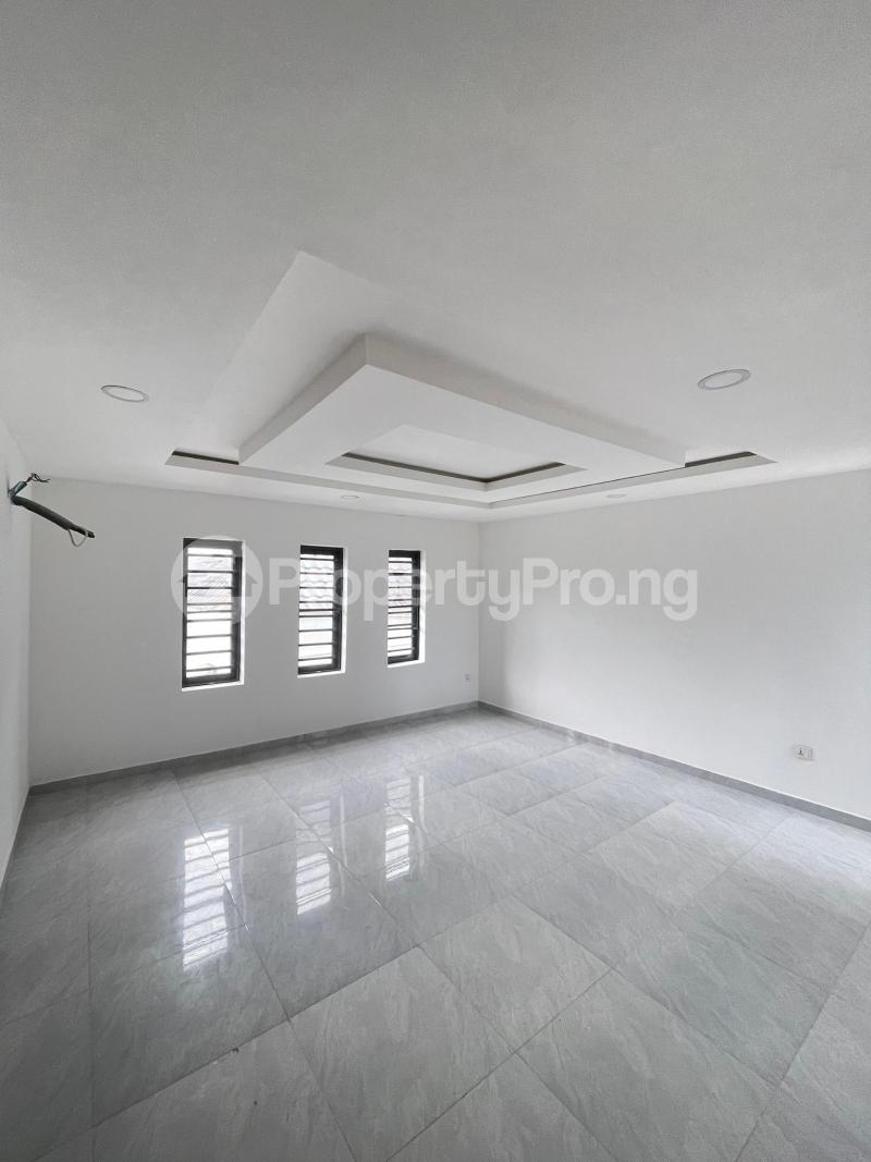 3 bedroom House for sale Jibowu Yaba Lagos