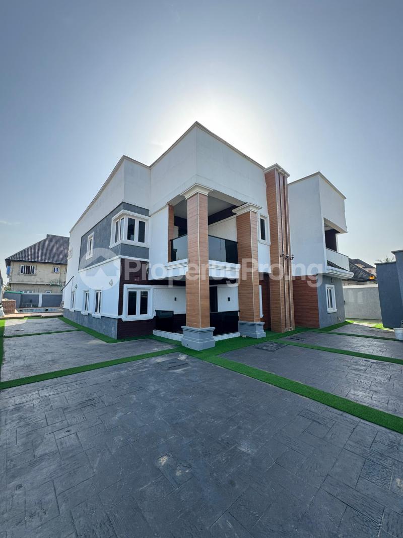 7 bedroom House for sale Magodo Kosofe/Ikosi Lagos