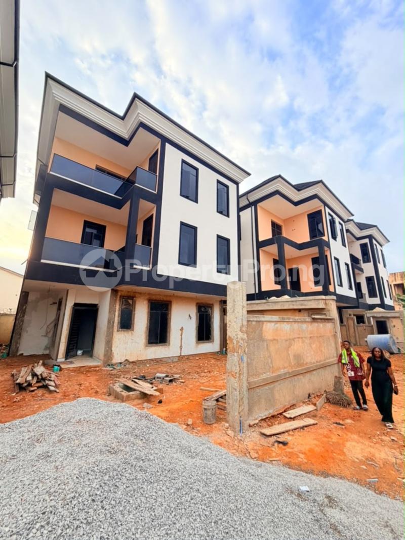 6 bedroom House for sale Magodo GRA Phase 2 Kosofe/Ikosi Lagos