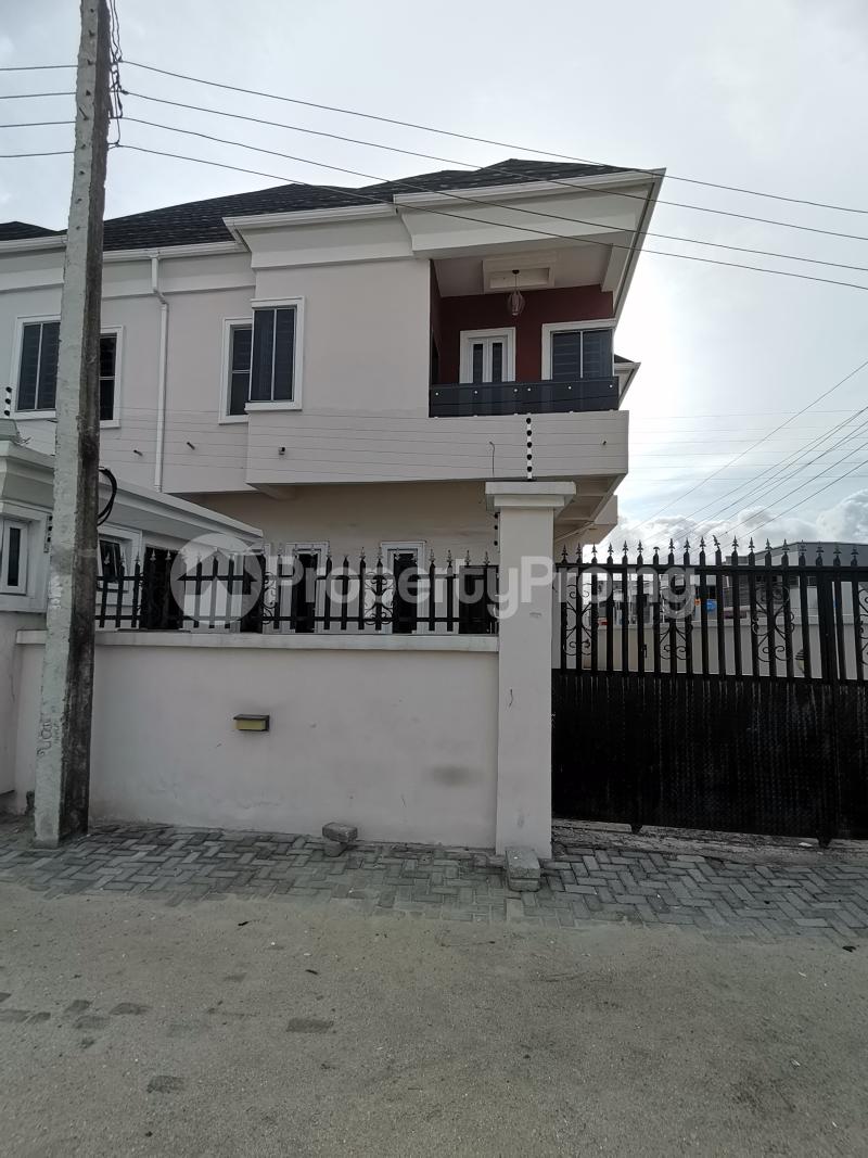 4 bedroom House for sale Ologolo Lekki Lagos