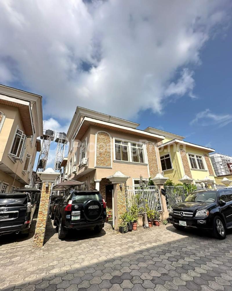 4 bedroom House for sale ONIRU Victoria Island Lagos