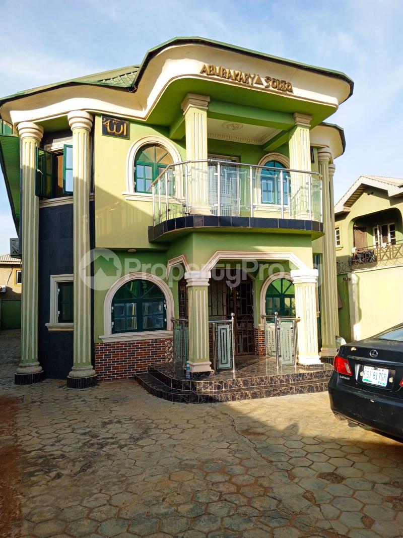 10 bedroom Flat / Apartment for sale Ikorodu Garage Benson Ikorodu Lagos