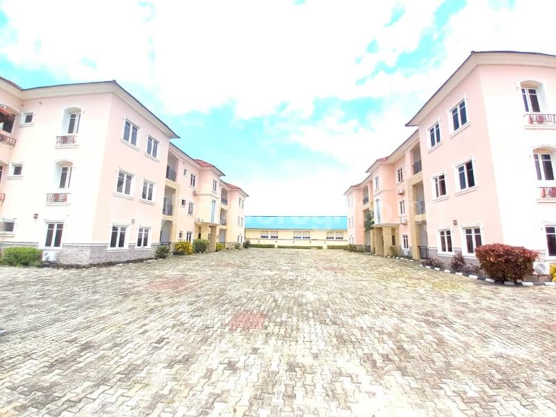 3 bedroom Flat / Apartment for rent ONIRU Victoria Island Lagos