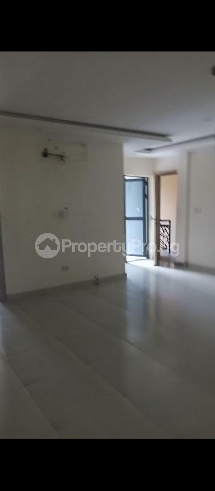 2 bedroom Flat / Apartment for rent Onike Yaba Lagos - 0