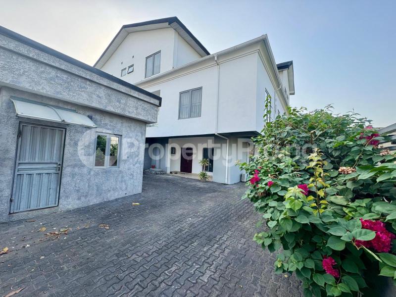 3 bedroom House for shortlet Osapa london Lekki Lagos