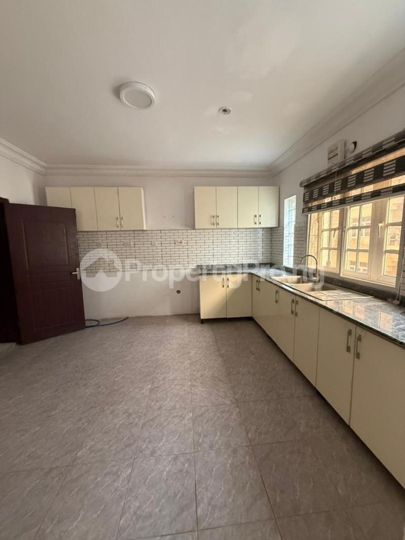 3 bedroom Flat / Apartment for rent ONIRU Victoria Island Lagos