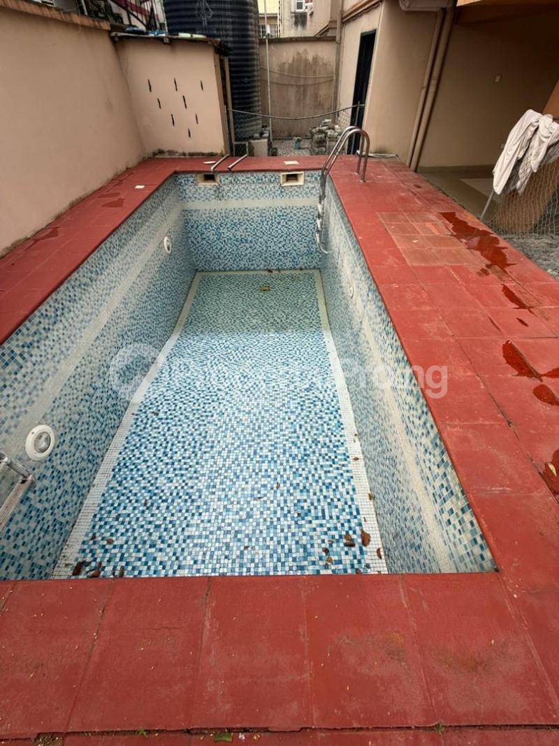 3 bedroom Flat / Apartment for rent ONIRU Victoria Island Lagos