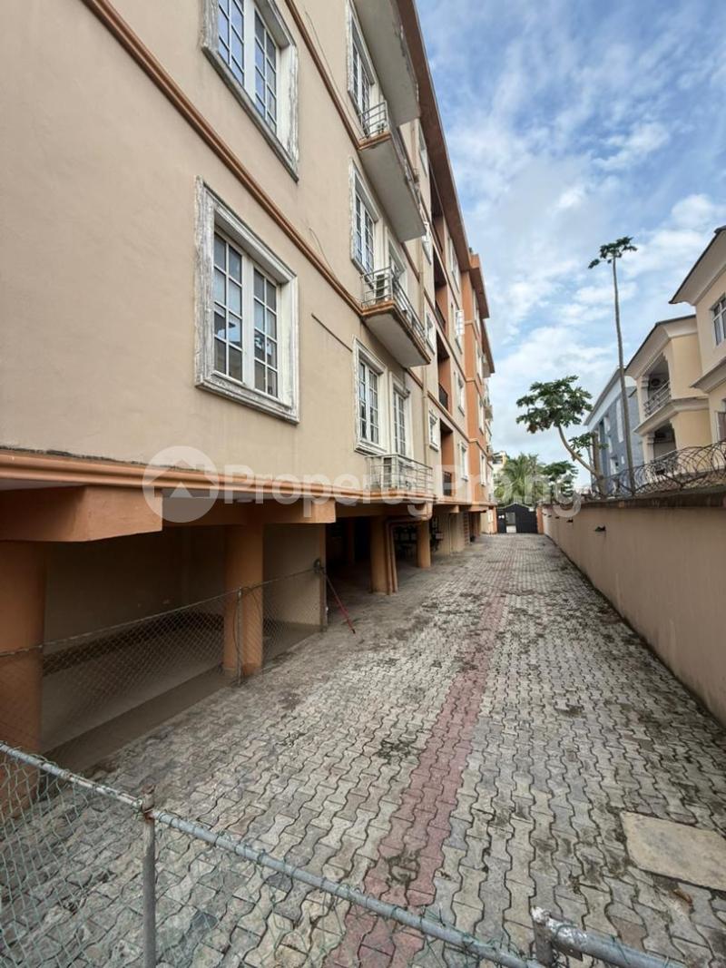 3 bedroom Flat / Apartment for rent ONIRU Victoria Island Lagos