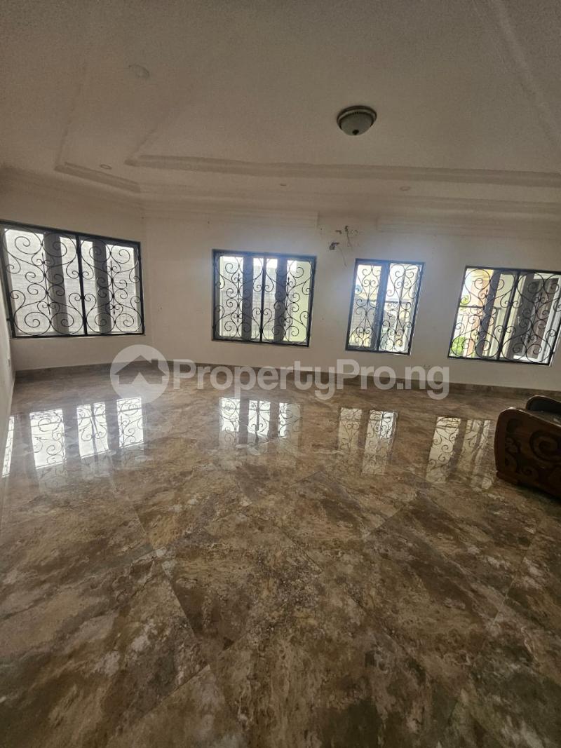 3 bedroom House for rent ONIRU Victoria Island Lagos