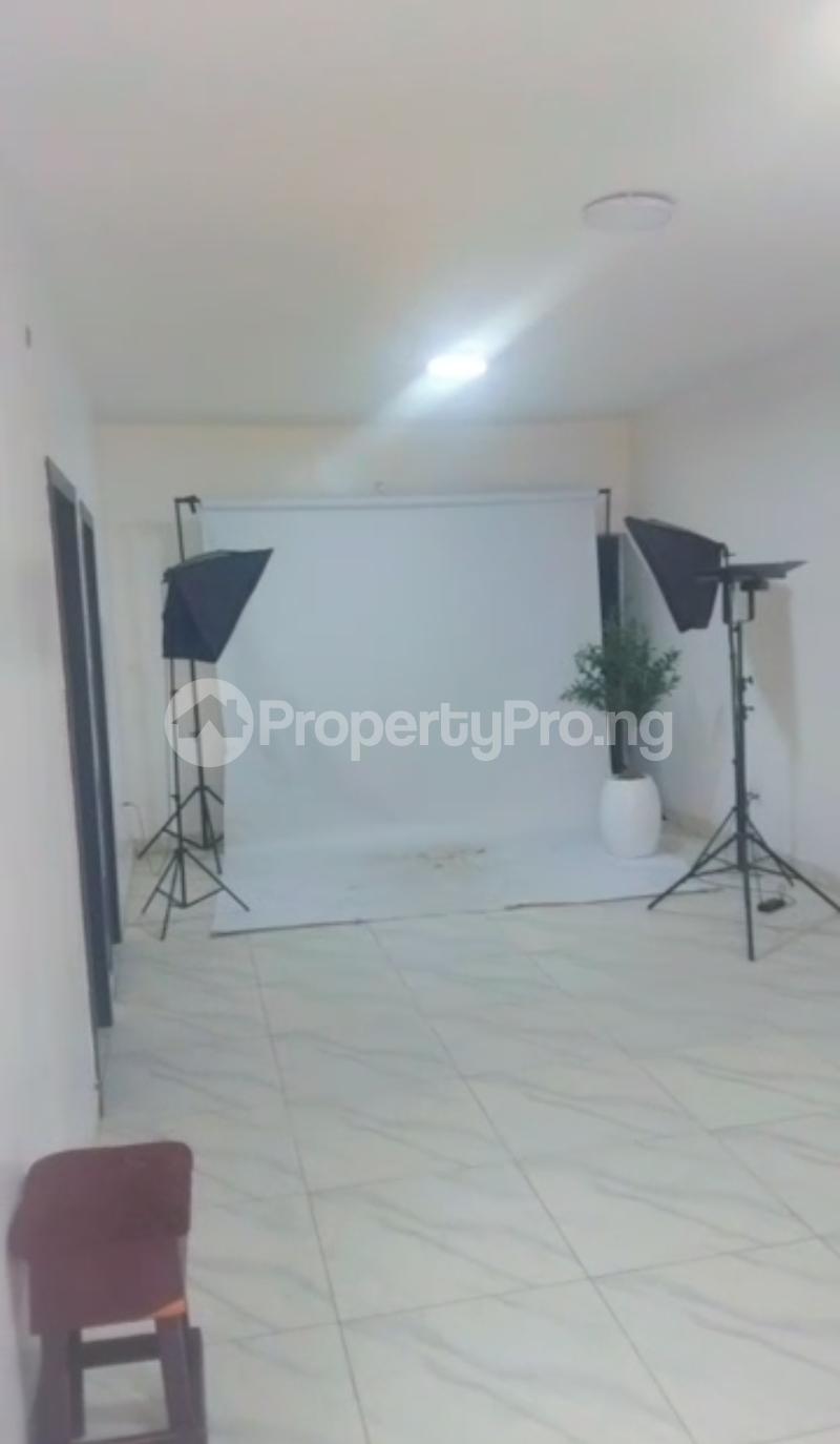 3 bedroom House for rent Off Bode Thomas Road Eric moore Surulere Lagos