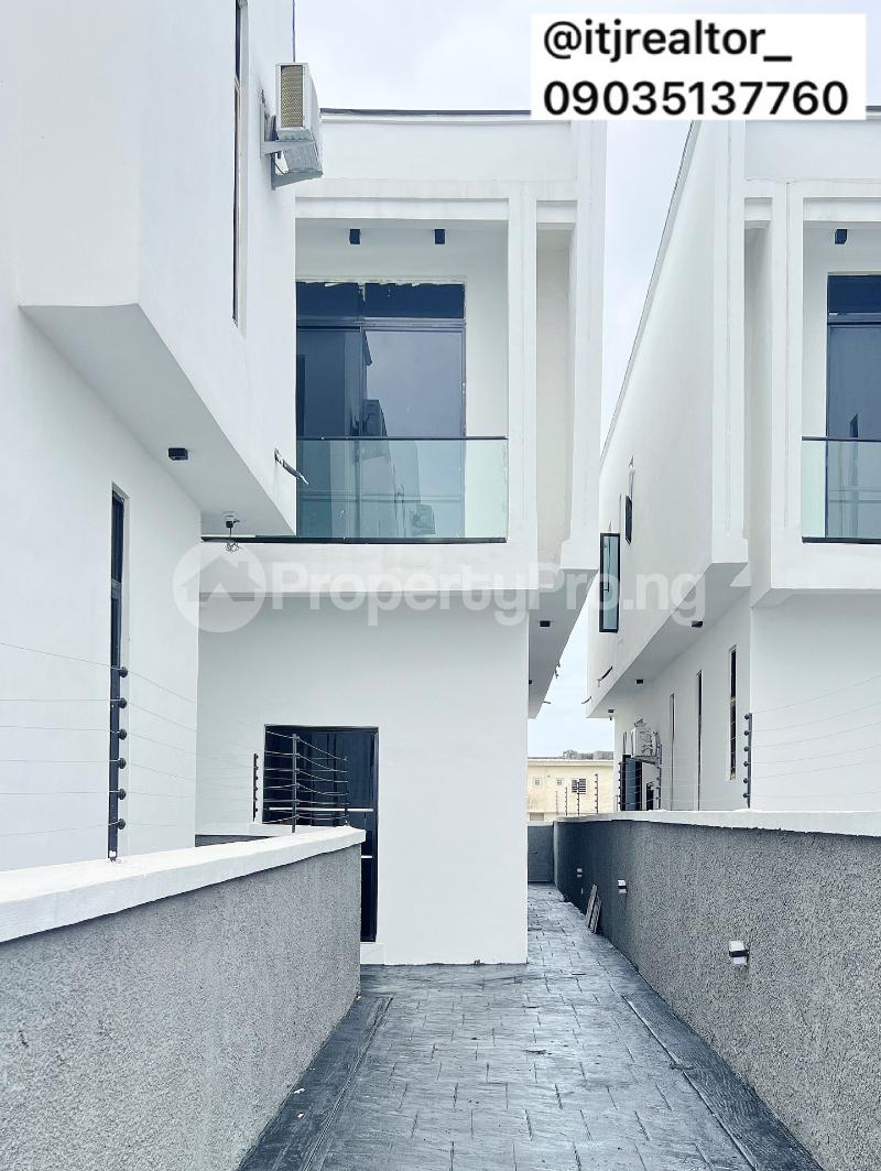 4 bedroom House for sale orchid Lekki Lagos