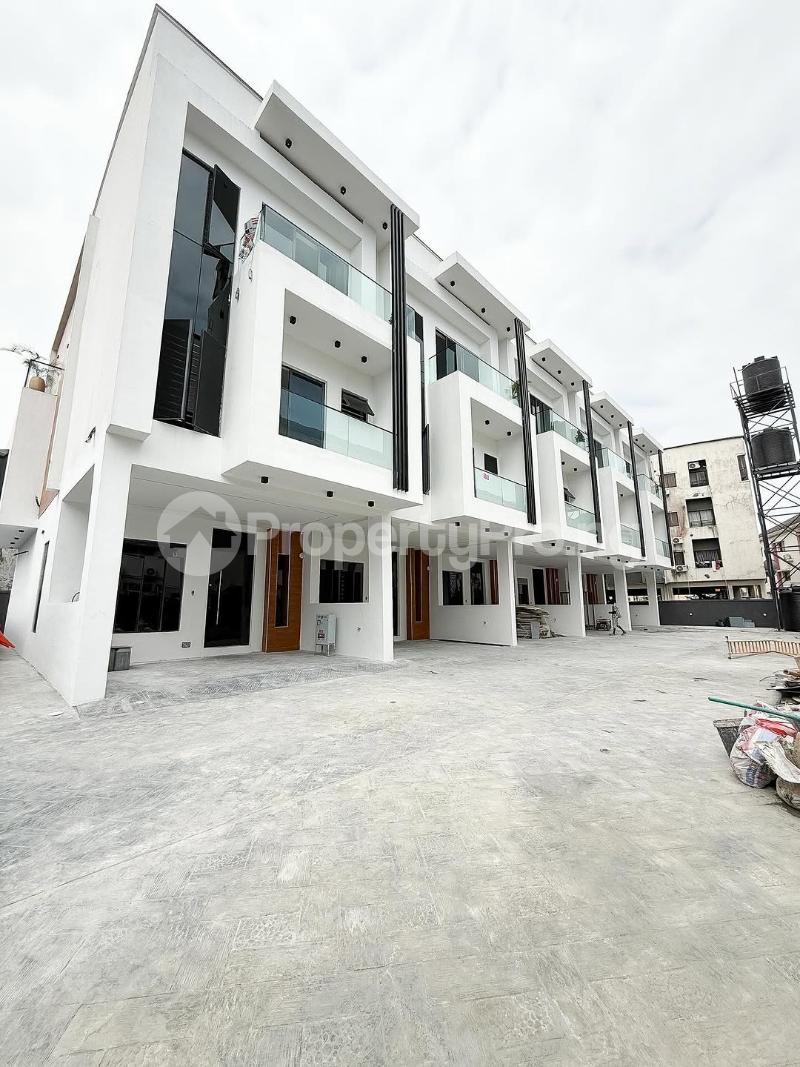 4 bedroom House for sale Osapa london Lekki Lagos