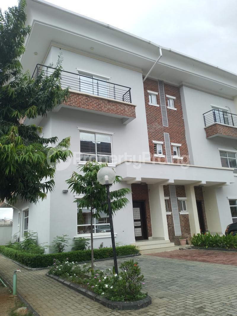 4 bedroom House for sale Lekki Lagos