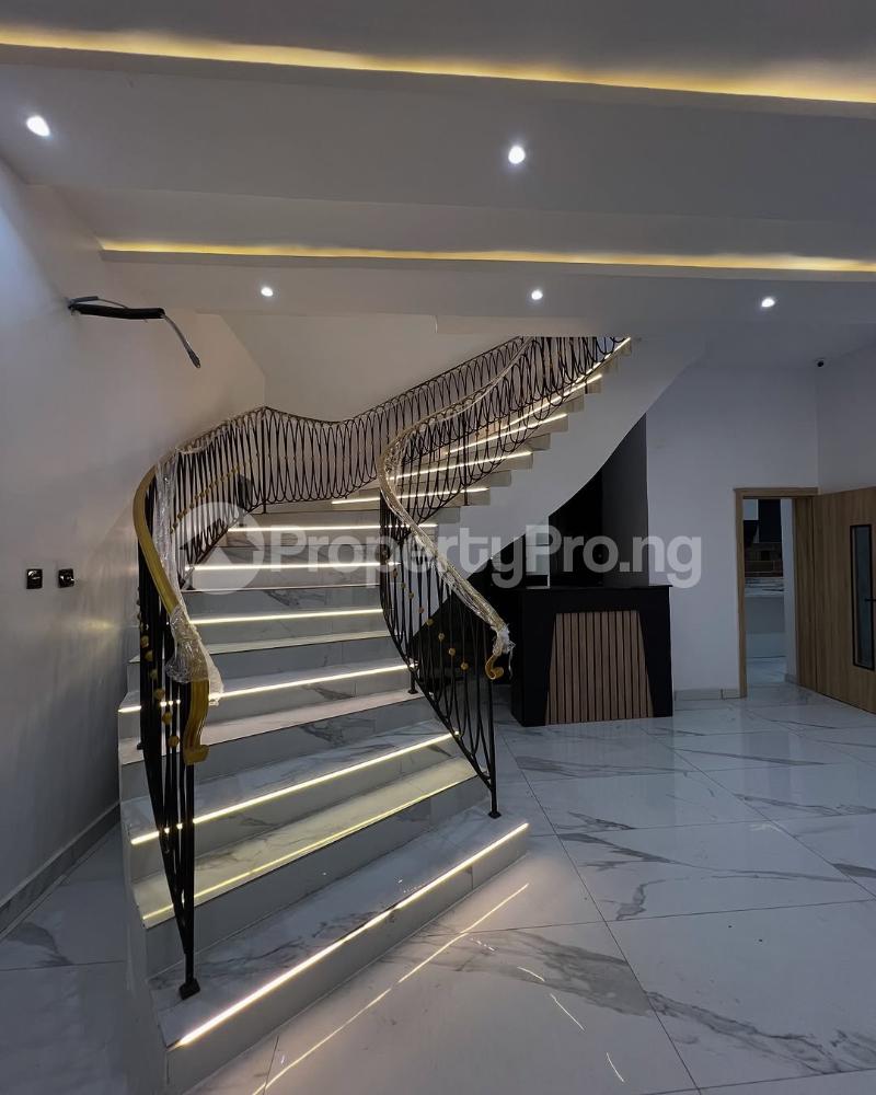 5 bedroom House for sale Exotic Property Sitting On A Large Expanse Of Land In One Of The Most Secured Estates In Lagos VGC Lekki Lagos