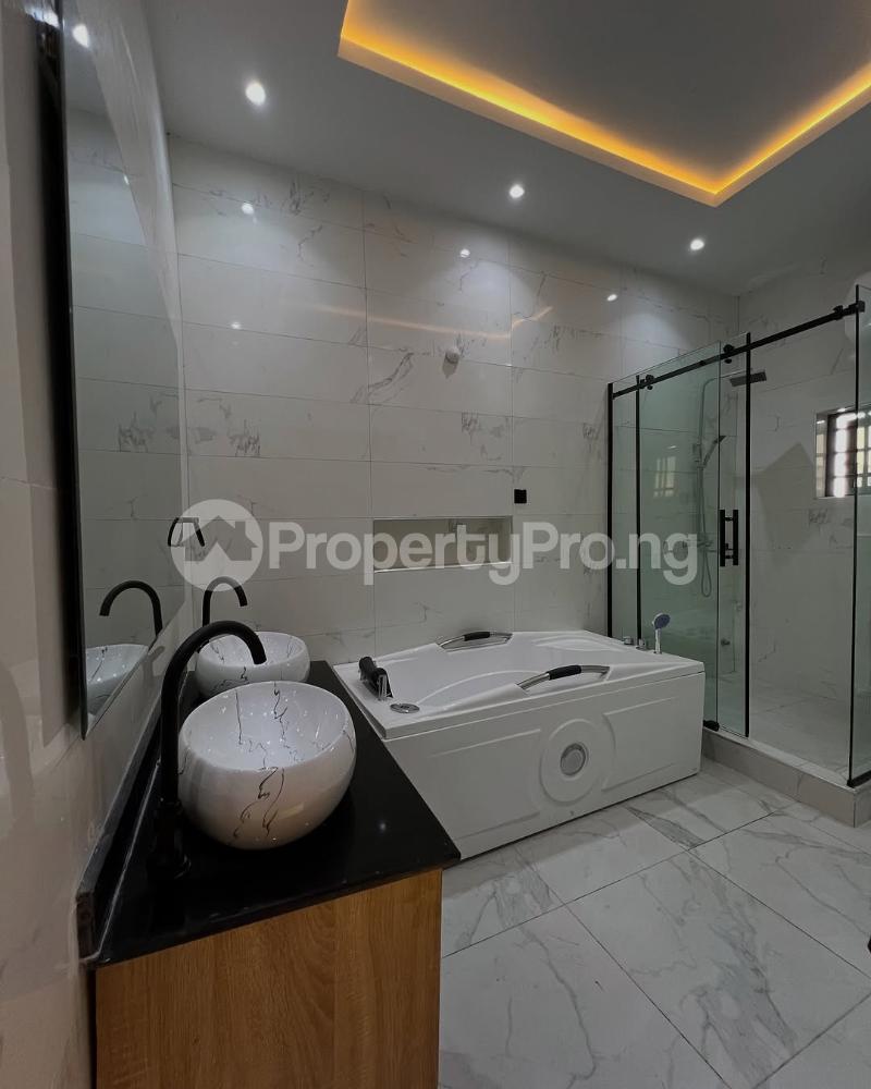 5 bedroom House for sale Exotic Property Sitting On A Large Expanse Of Land In One Of The Most Secured Estates In Lagos VGC Lekki Lagos