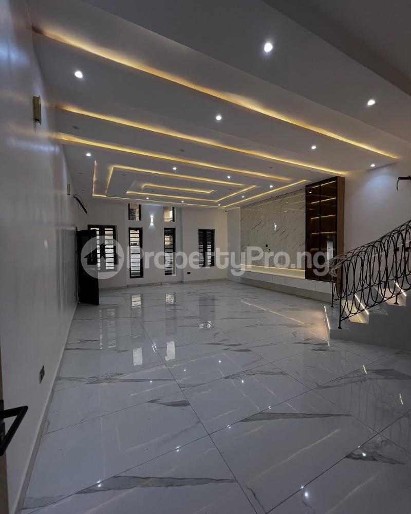 5 bedroom House for sale Exotic Property Sitting On A Large Expanse Of Land In One Of The Most Secured Estates In Lagos VGC Lekki Lagos