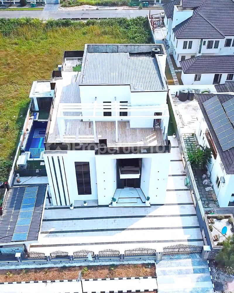 5 bedroom House for sale Pinnock Beach Estate Osapa london Lekki Lagos