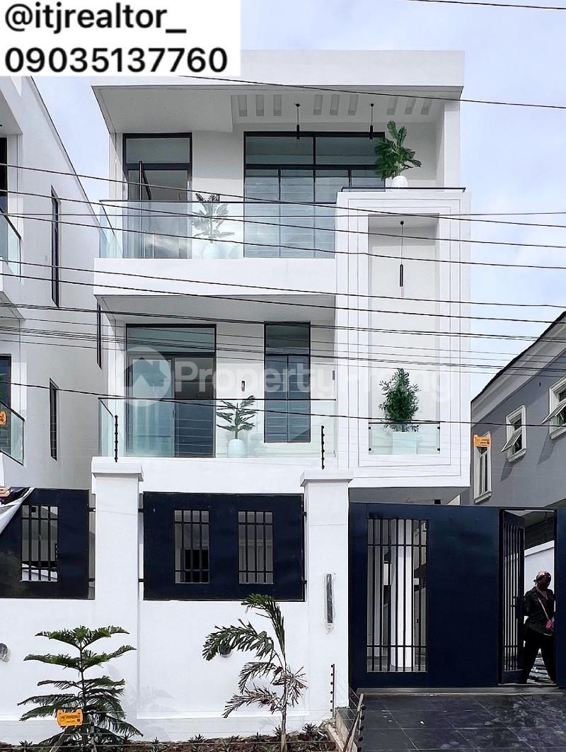 5 bedroom House for sale chevron Lekki Lagos