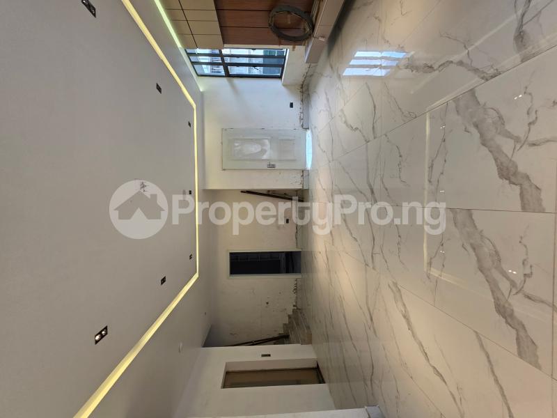 6 bedroom House for sale Market Square, Kado Abuja