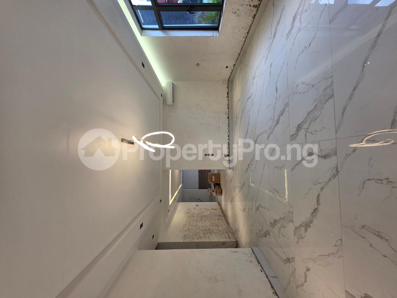 6 bedroom House for sale Market Square, Kado Abuja