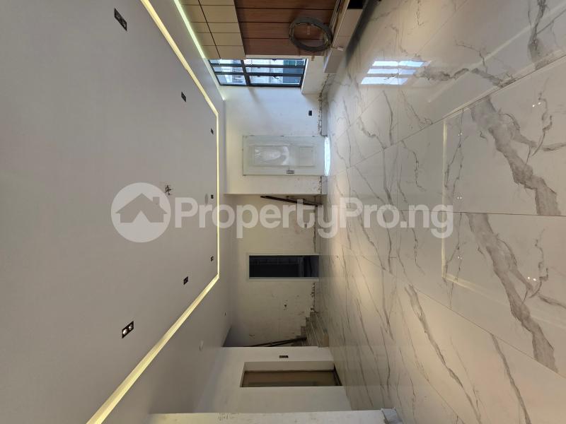 6 bedroom House for sale Market Square, Kado Abuja