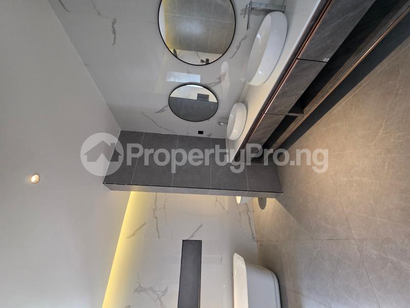 6 bedroom House for sale Market Square, Kado Abuja