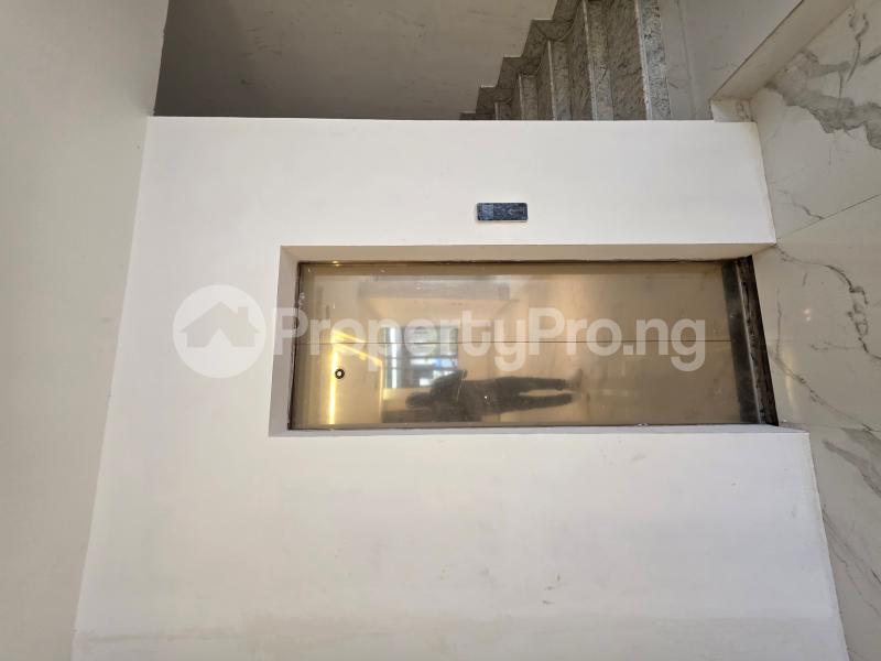 6 bedroom House for sale Market Square, Kado Abuja