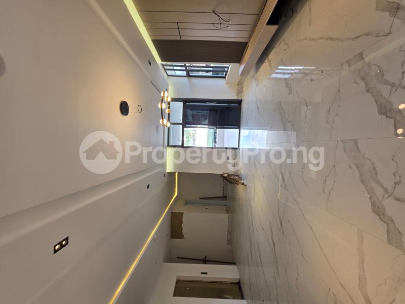 6 bedroom House for sale Market Square, Kado Abuja