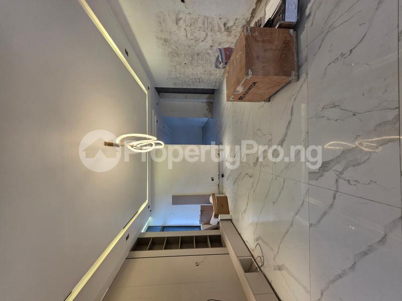 6 bedroom House for sale Market Square, Kado Abuja