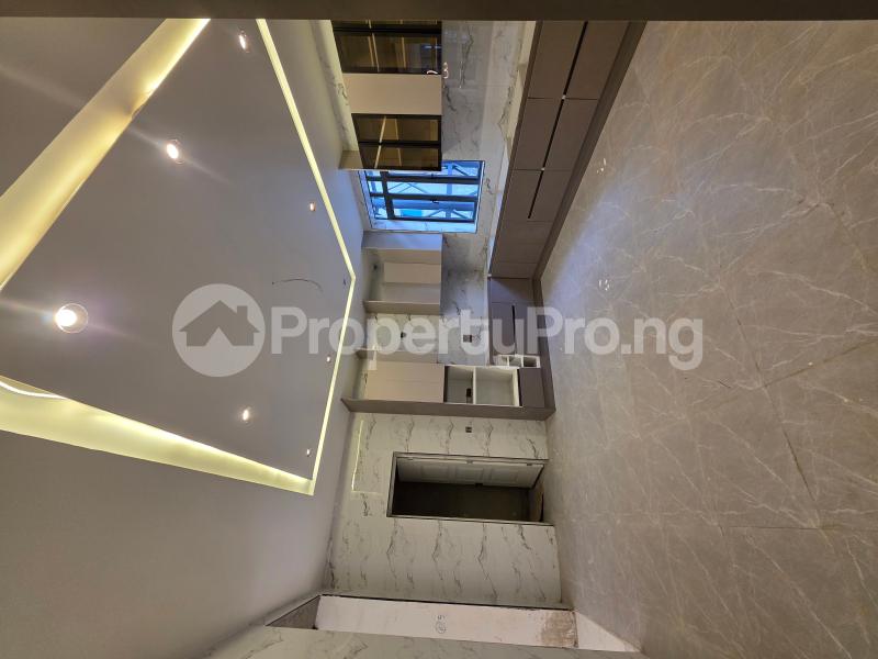 6 bedroom House for sale Market Square, Kado Abuja