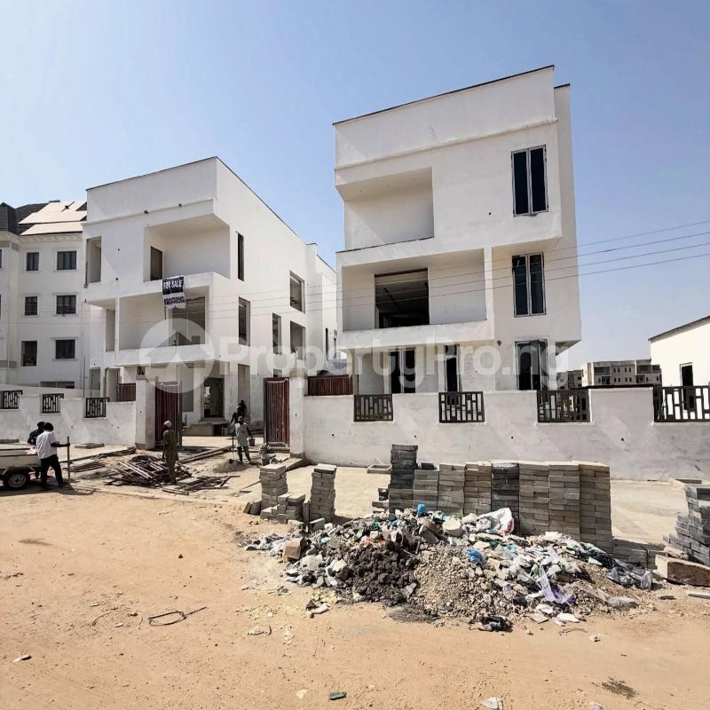 5 bedroom House for sale Guzape Abuja