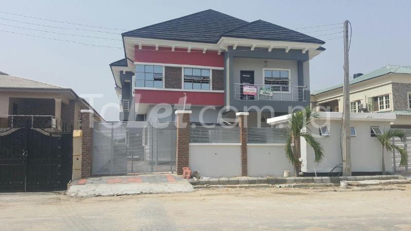 House for sale Bakare Estate Lagos