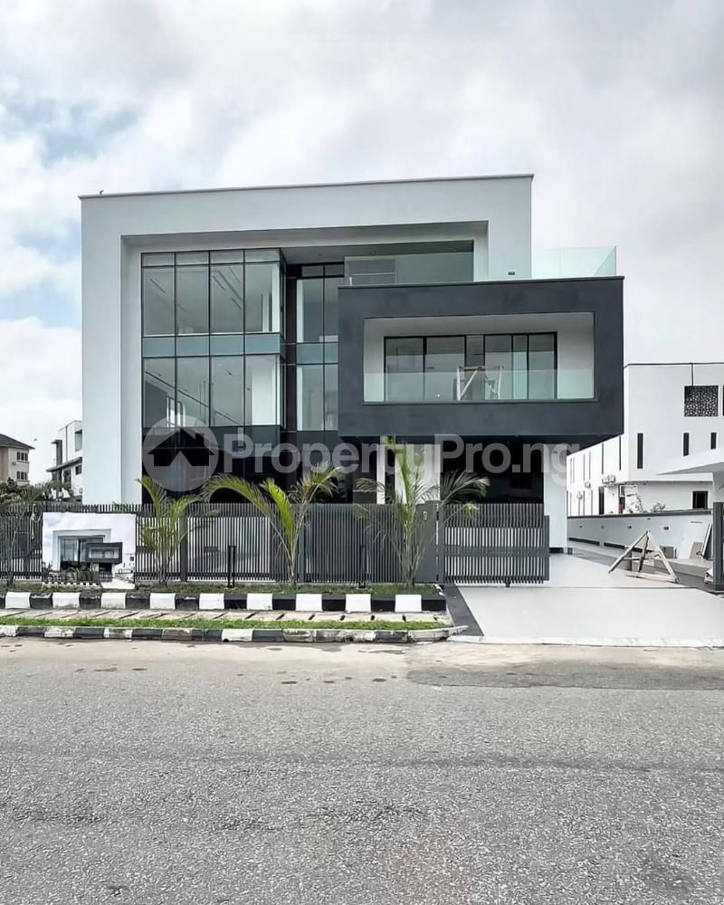 5 bedroom House for sale 5 Bedroom Fully Detached Duplex With Large Compound In A Fully Secured Estate Osapa london Lekki Lagos