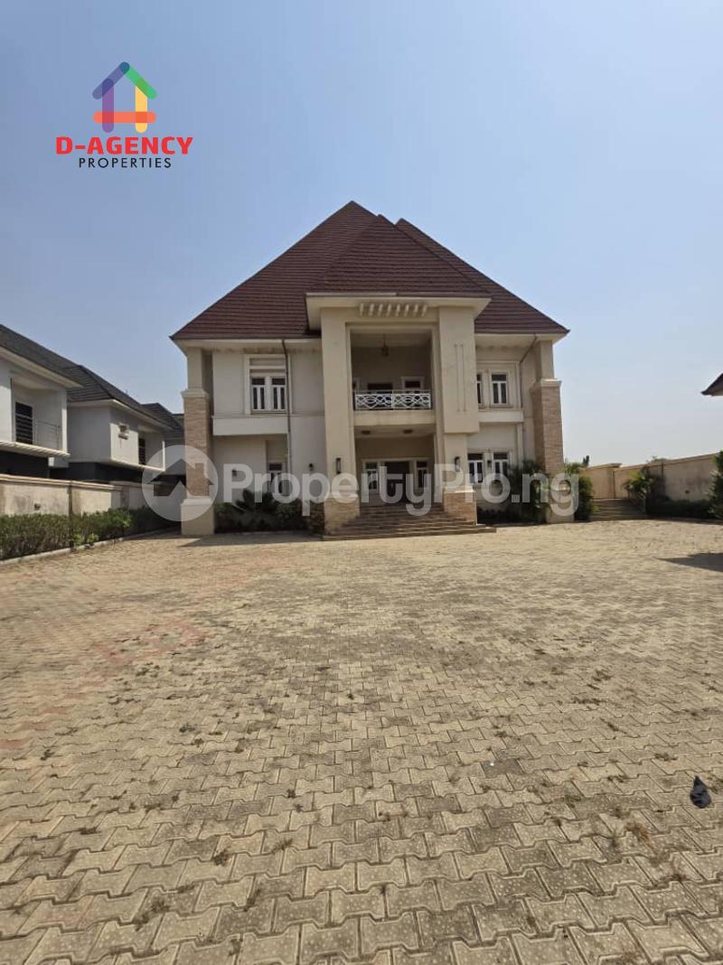 7 bedroom House for sale Gwarinpa Abuja