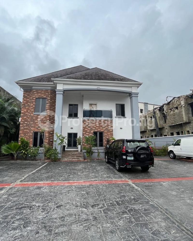 8 bedroom House for sale Osapa london Lekki Lagos