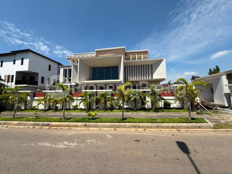 8 bedroom House for sale Maitama Abuja