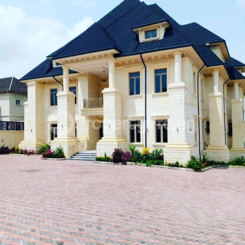 8 bedroom House for sale Maitama Abuja