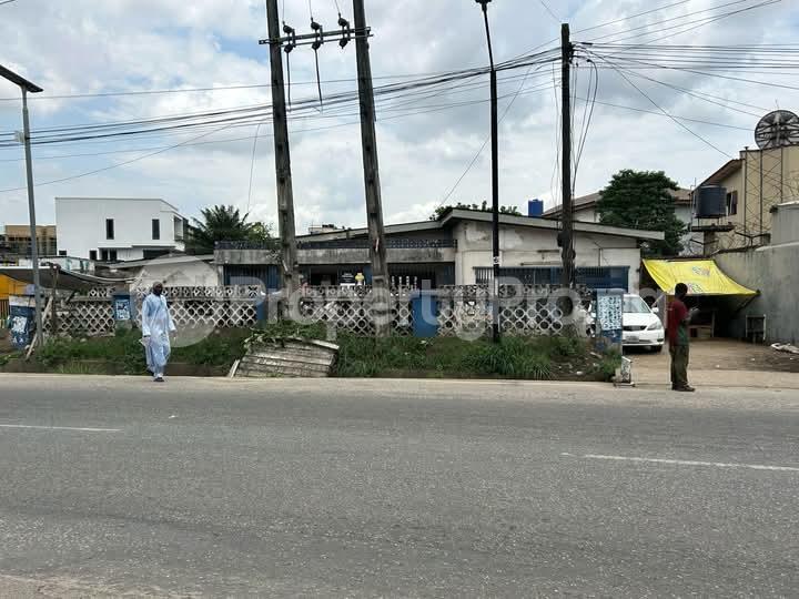 Land for sale Adeniyi Jones Ikeja Lagos