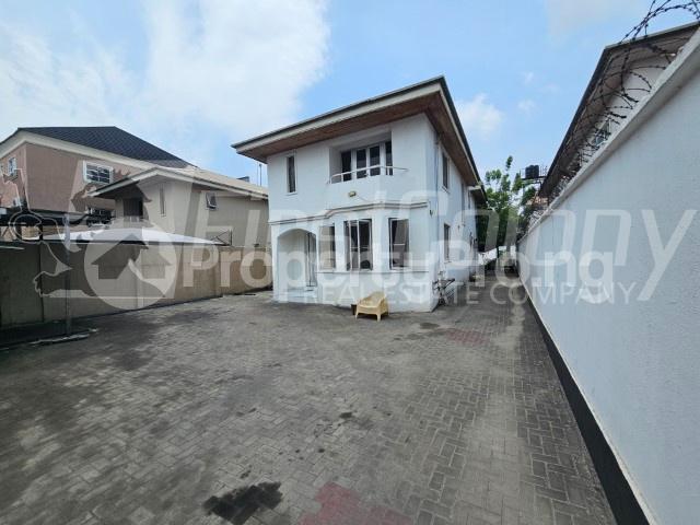 4 bedroom Commercial Property for rent Lekki Phase 1 Lekki Lagos