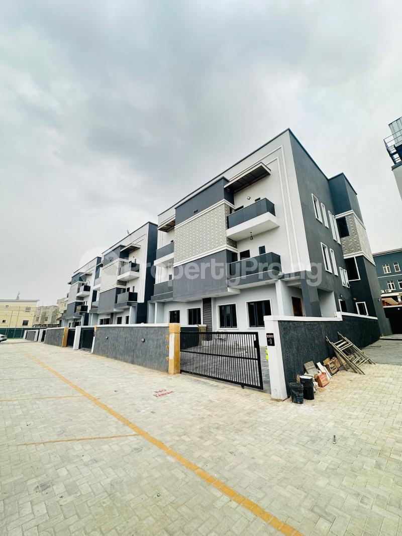 4 bedroom House for sale Omole phase 2 Ojodu Lagos