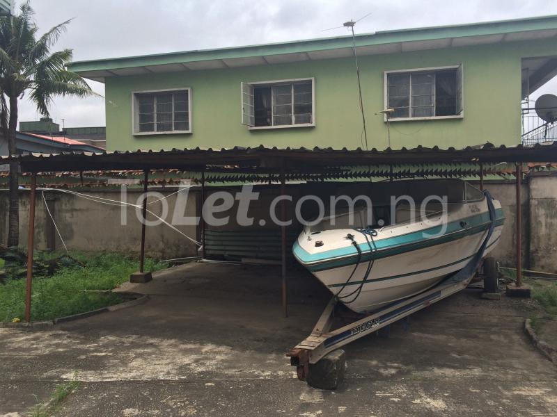 10 Bedroom House in Iwaya Yaba Lagos House for sale in yaba House