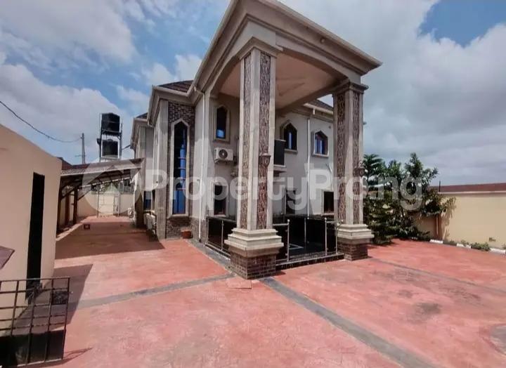 4 bedroom House for sale Agara Estate, Tipper Garage, Akala Express Ibadan Oyo