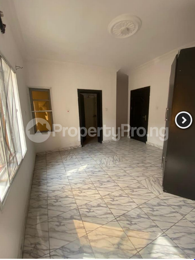 Flat / Apartment for rent By Elf Bustop Lekki Phase 1 Lekki Lagos